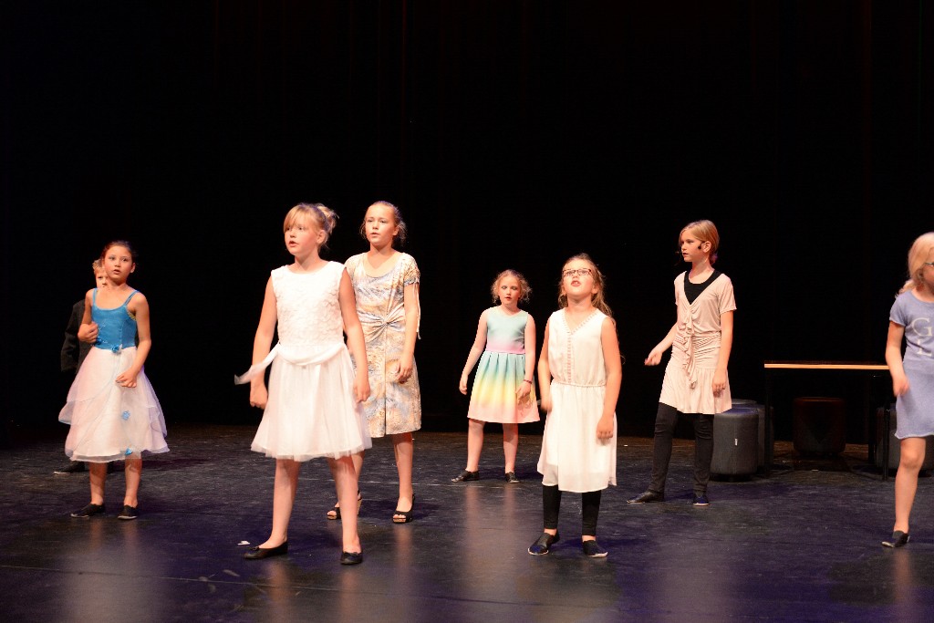 ../Images/Musical Nanny de Vries 235.jpg